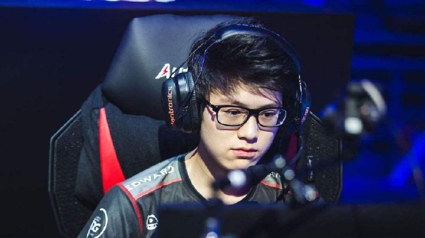 要求给予D 要求给予D