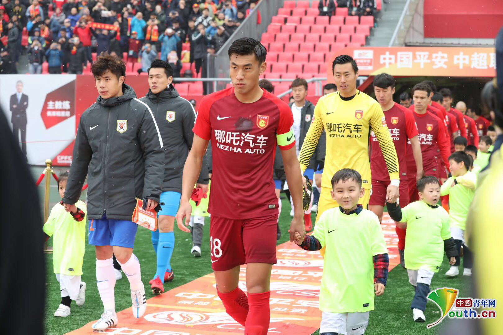 均为成年人 均为成年人